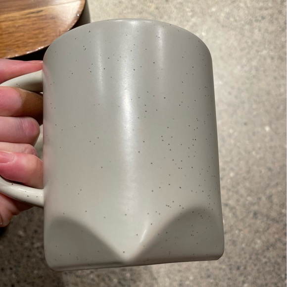 Starbucks Reserve Bevel mug in speckled bone Starbucks Reserve mug 16 fl oz - Picture 8 of 9